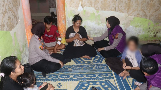 Tim Psikologi Beri Trauma Healing Bagi Keluarga Korban Penusukan di Alam Barajo